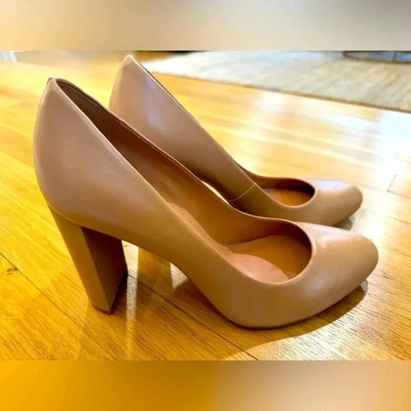 NWT VINCE CAMUTO Women's Desimmy Slip On High Heel Pumps size 10 - Picture 9 of 16